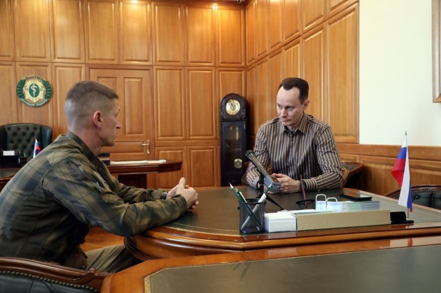 Владимир Шкарин провел встречу с участником программы «Сталинградский призыв»