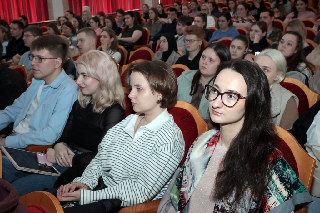 Будущие выпускники встретились с главными специалистами здравоохранения