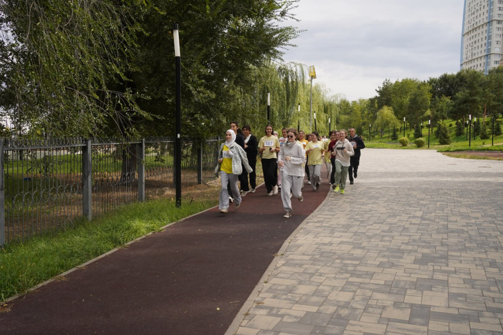 Студенты и сотрудники ВолгГМУ приняли участие во всероссийской акции «СТУДзаБЕГ» photo_5371102972018293611_y.jpg