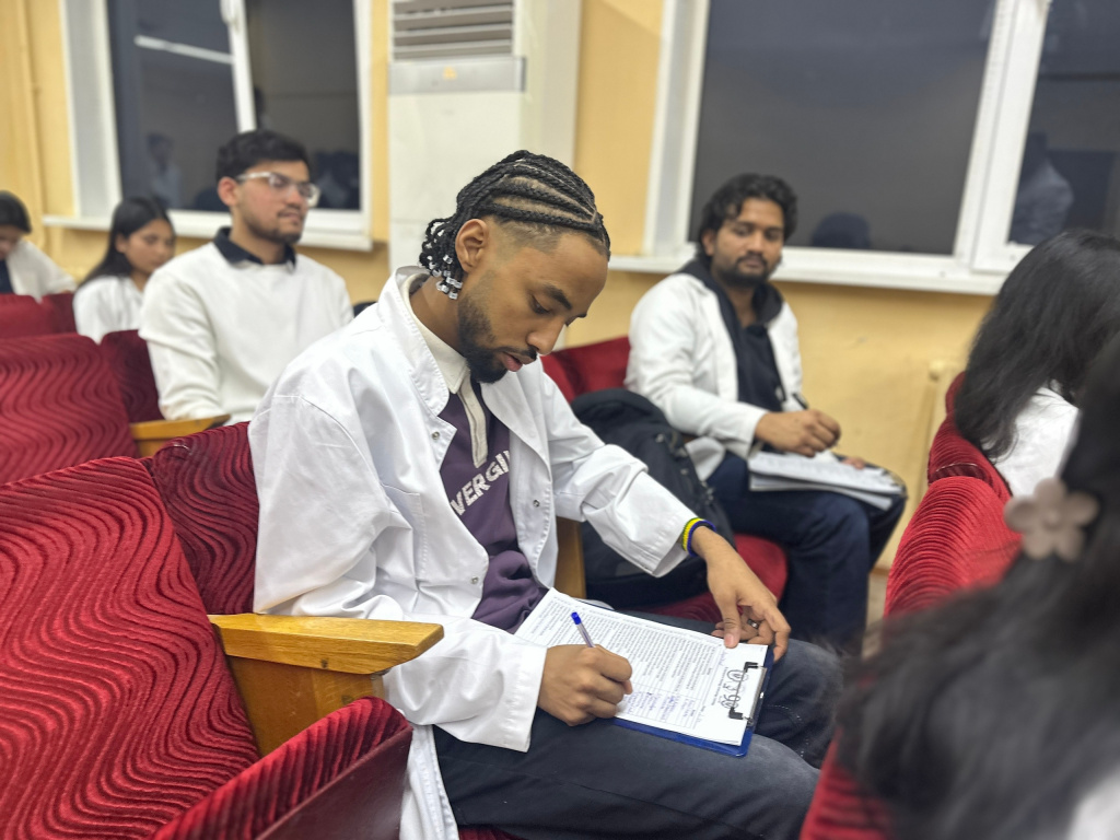 Иностранные студенты стремятся к знаниям