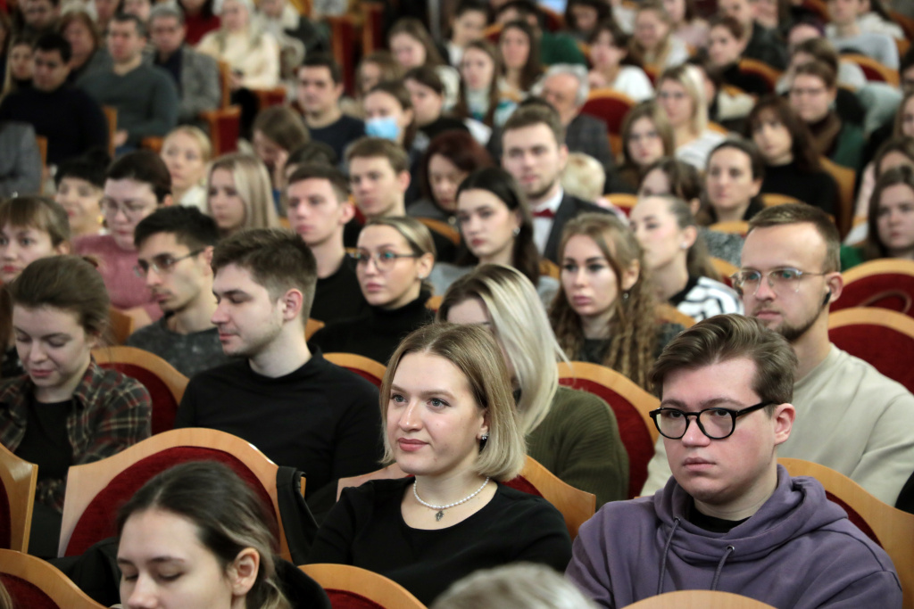 «Мы учим лечить»: Институту непрерывного медицинского и фармацевтического образования ВолгГМУ – 5 лет!