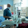 Доктор Хасан Агбария в одной из своих клиник в Израиле