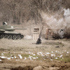 Танк Т-34 участвует в военной реконструкции